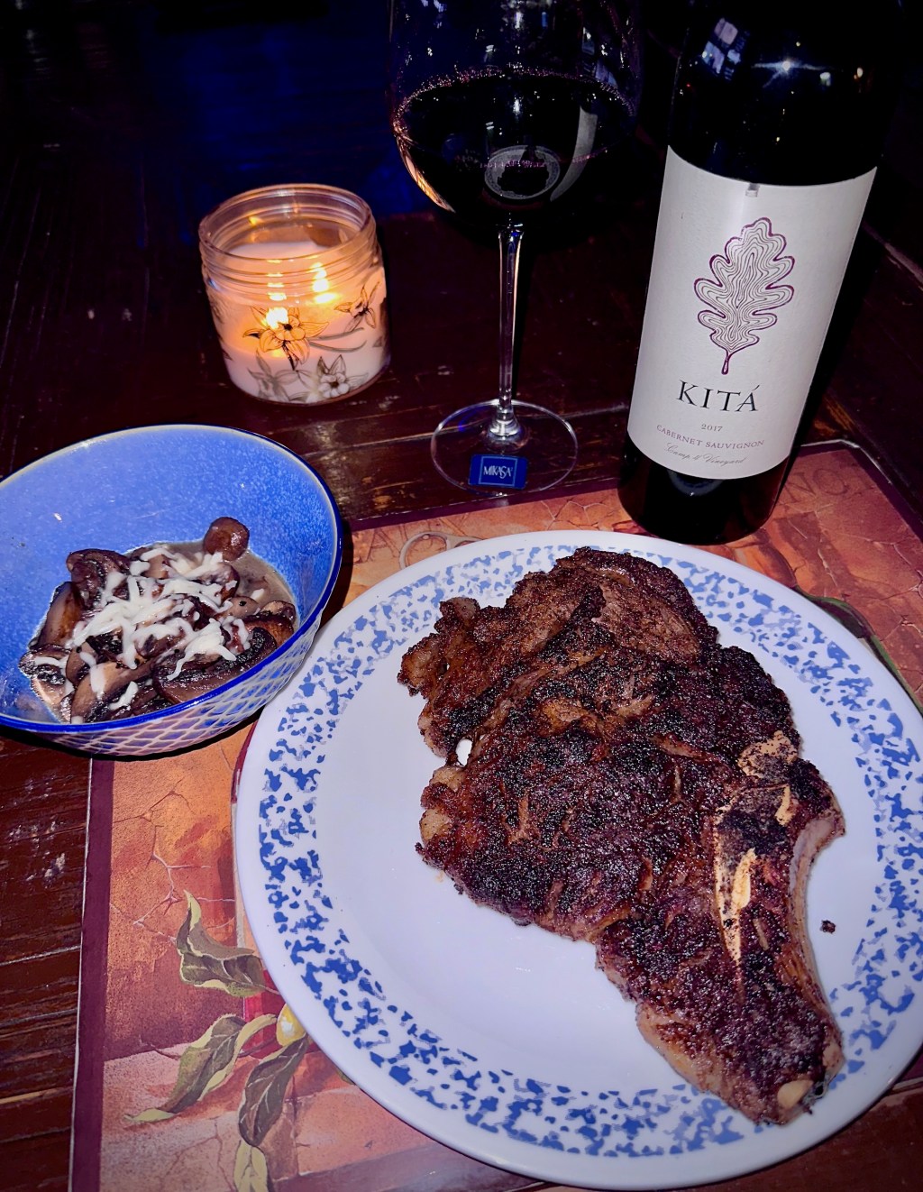 Ribeye and Mushrooms with&nbsp;Mozzarella